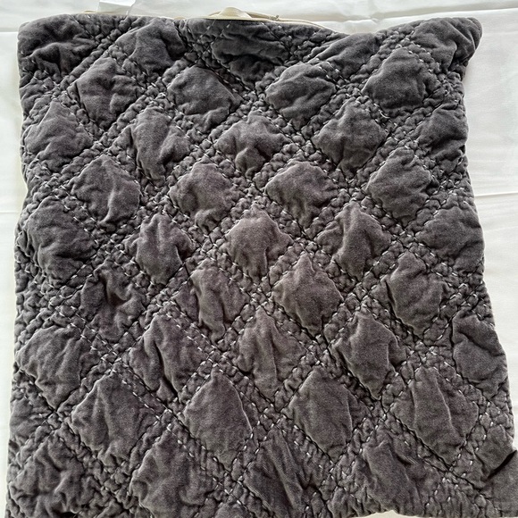 Pillow cover only, grey Sonoma brand from Kholes (only one) - Picture 3 of 8